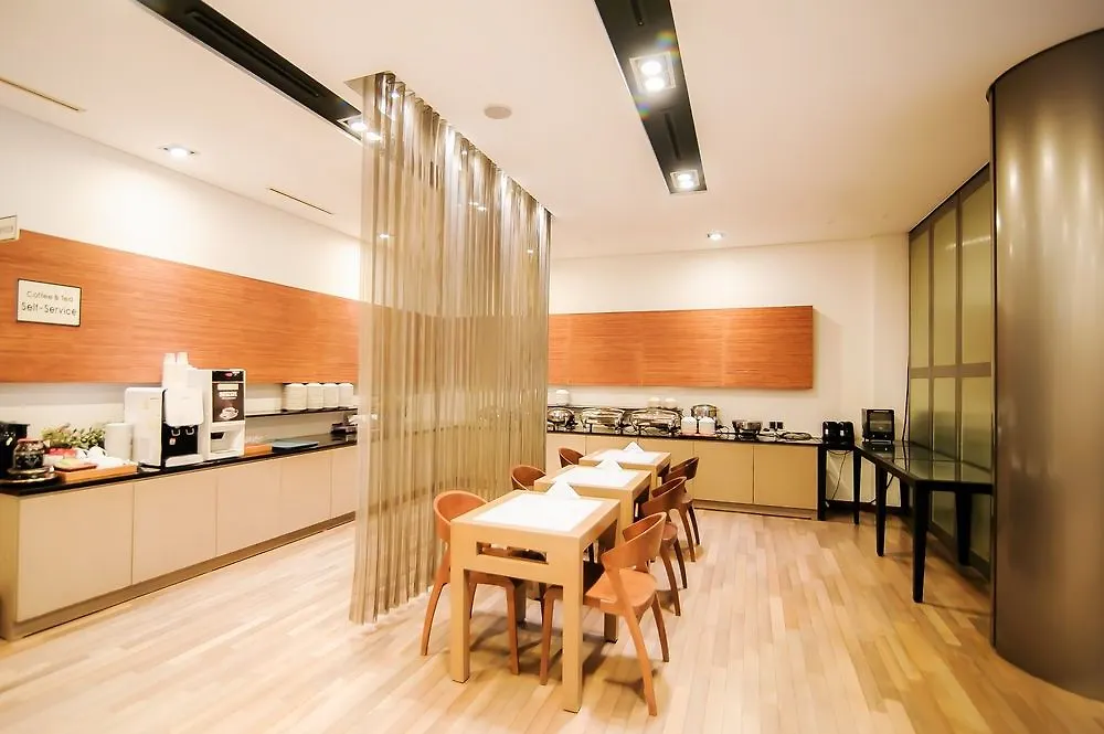 ****  Yoido Hotel Seoul South Korea